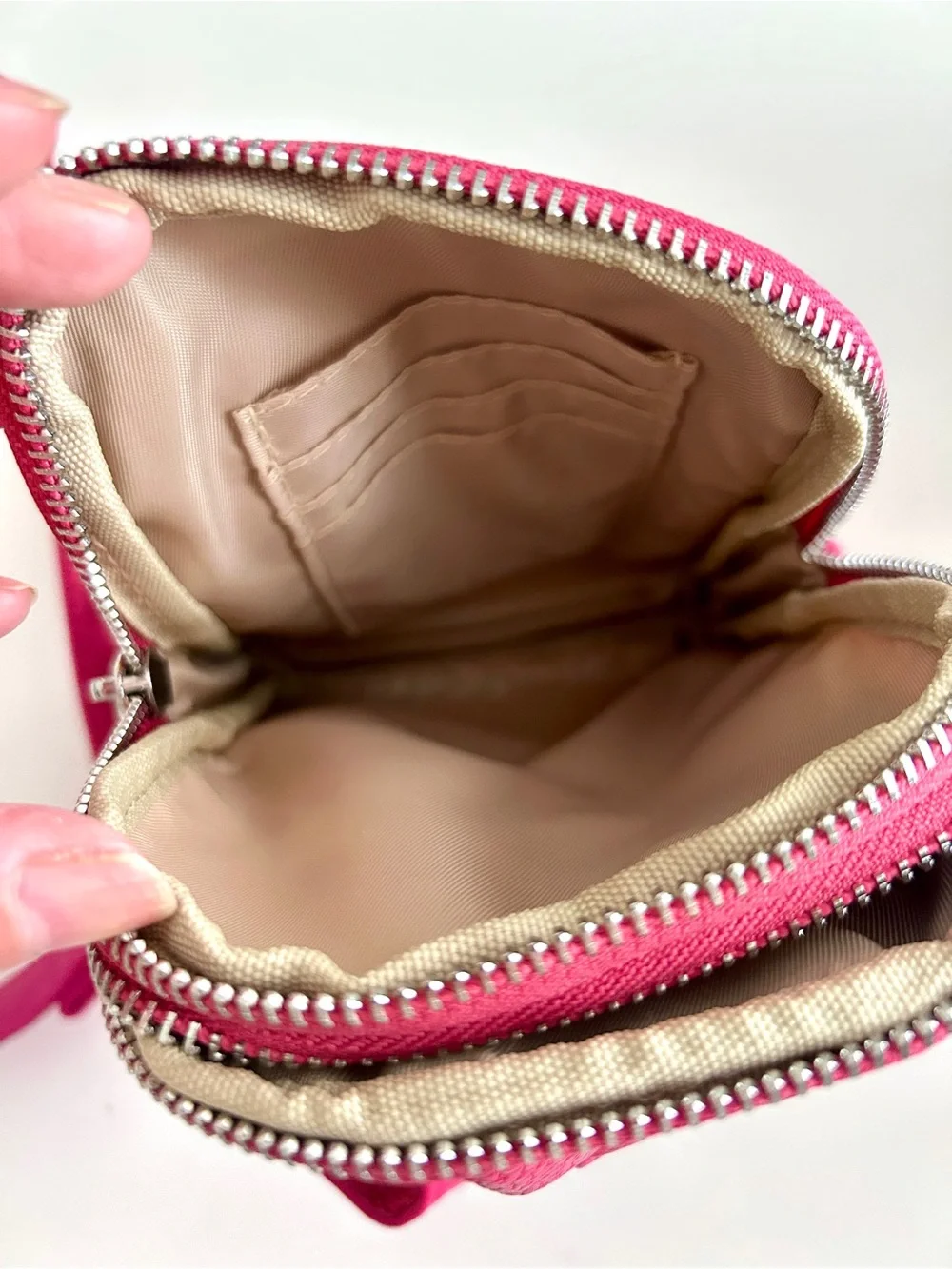 INICAT Anti Theft Crossbody Bag Adjustable Fanny Pack Travel Zip Compartments